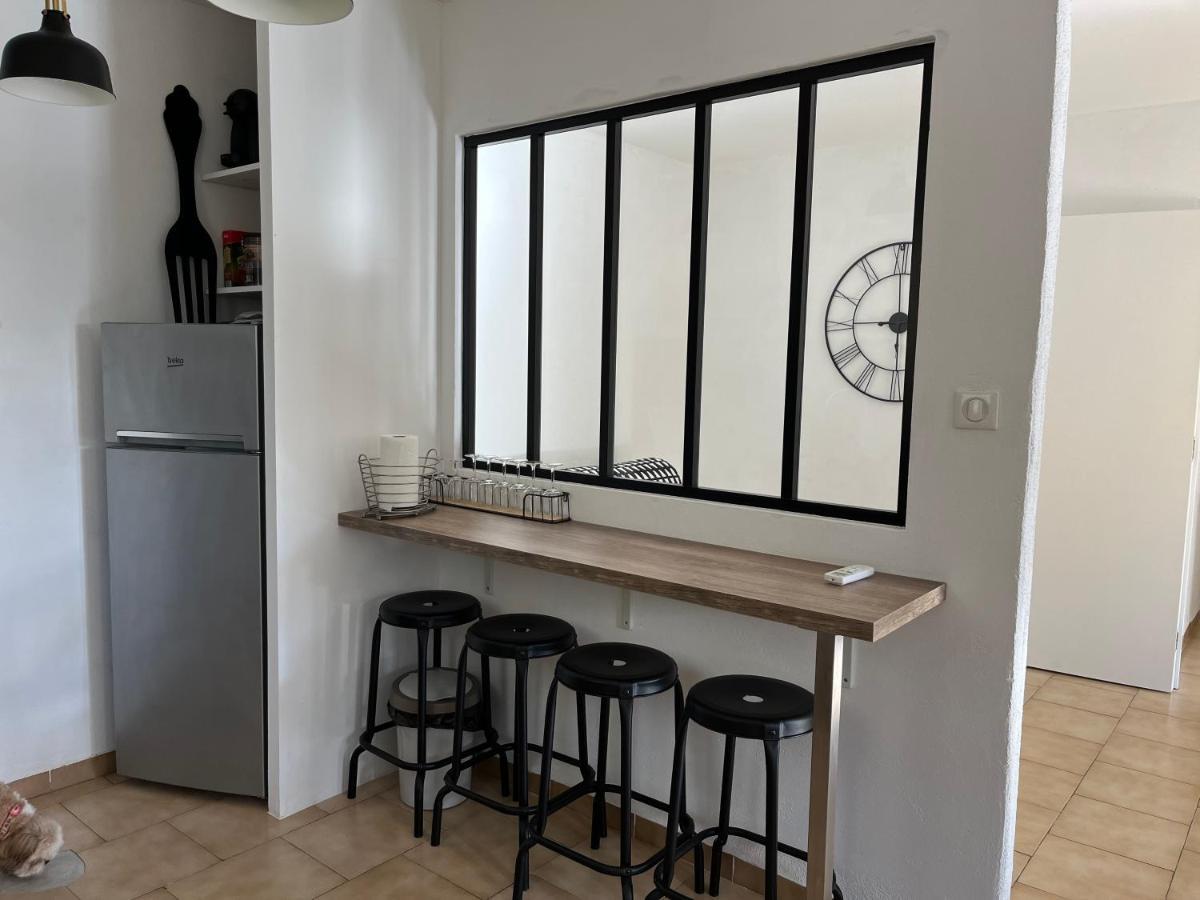 Apartment Solenzara- 5 Personnes Vue Dans Avec Piscine Sari-Solenzara