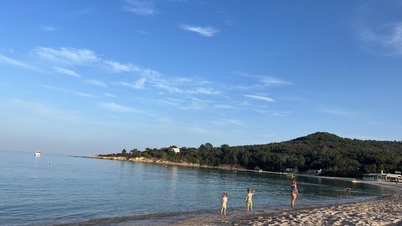 Solenzara- 5 Personnes Vue Dans Avec Piscine Sari-Solenzara