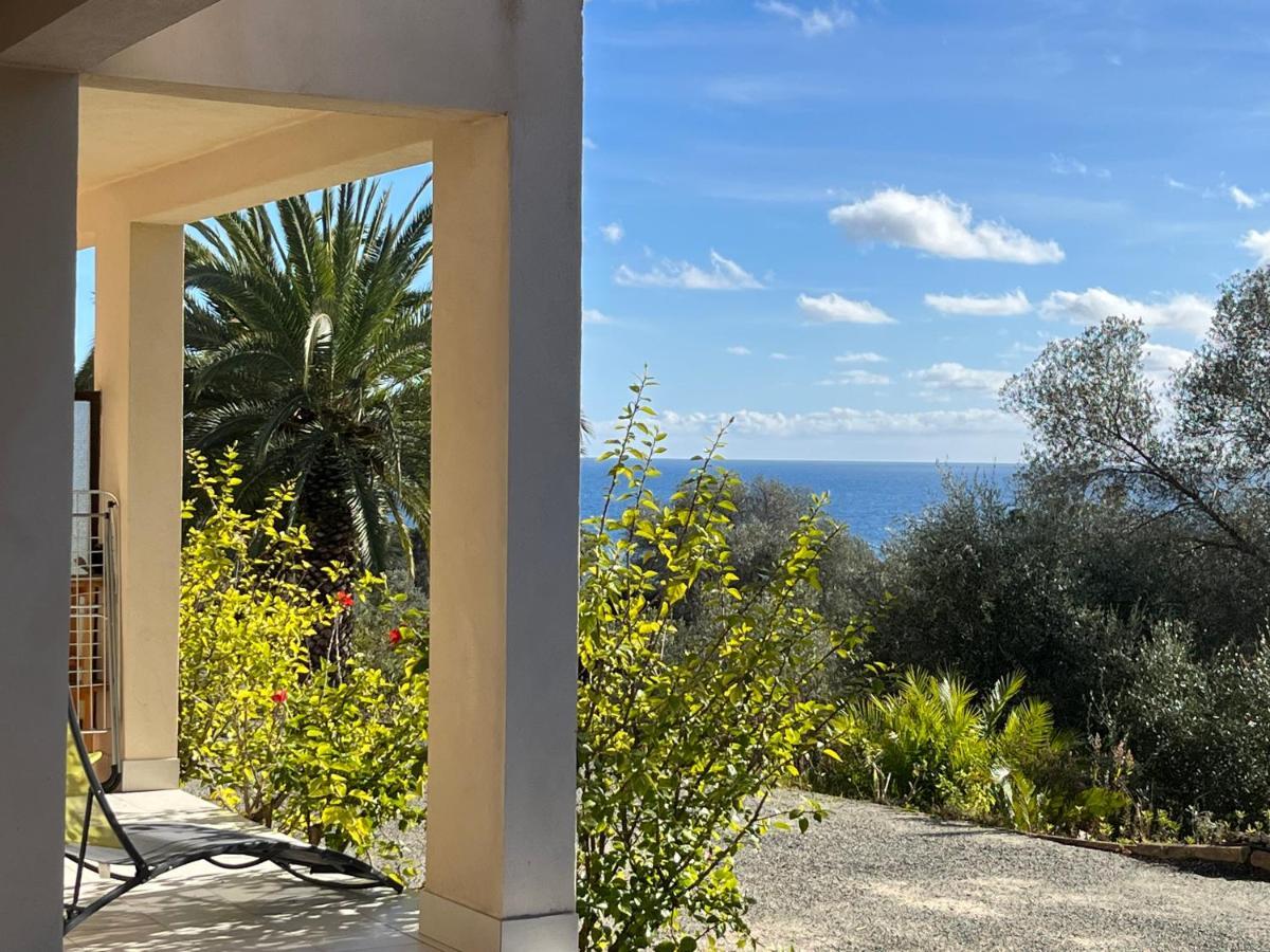 Apartment Solenzara- 5 Personnes Vue Dans Avec Piscine Sari-Solenzara