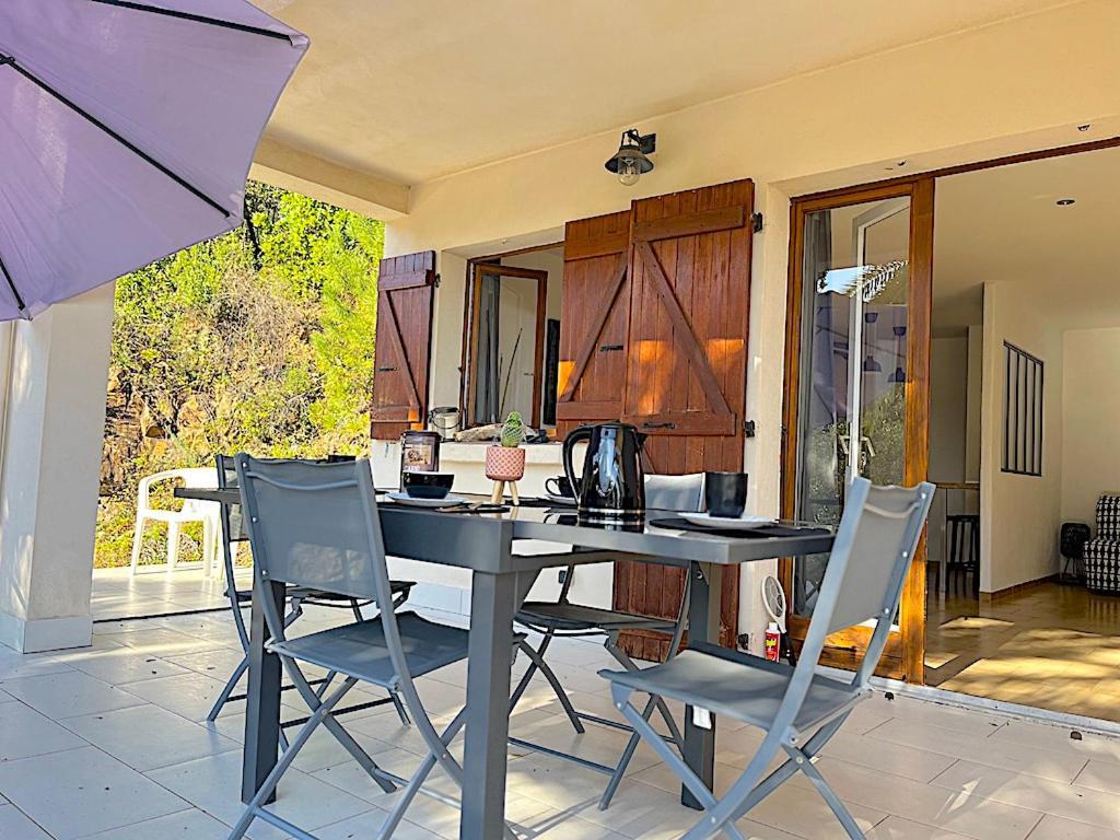 Solenzara- 5 Personnes Vue Dans Avec Piscine Apartment