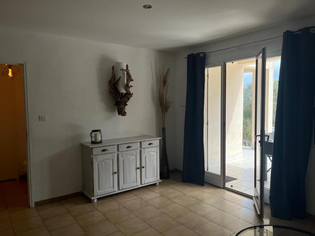 Solenzara- 5 Personnes Vue Dans Avec Piscine Apartment Sari-Solenzara