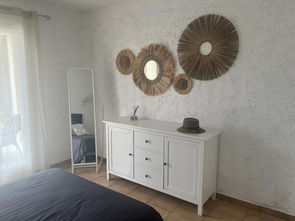 Solenzara- 5 Personnes Vue Dans Avec Piscine Apartment *