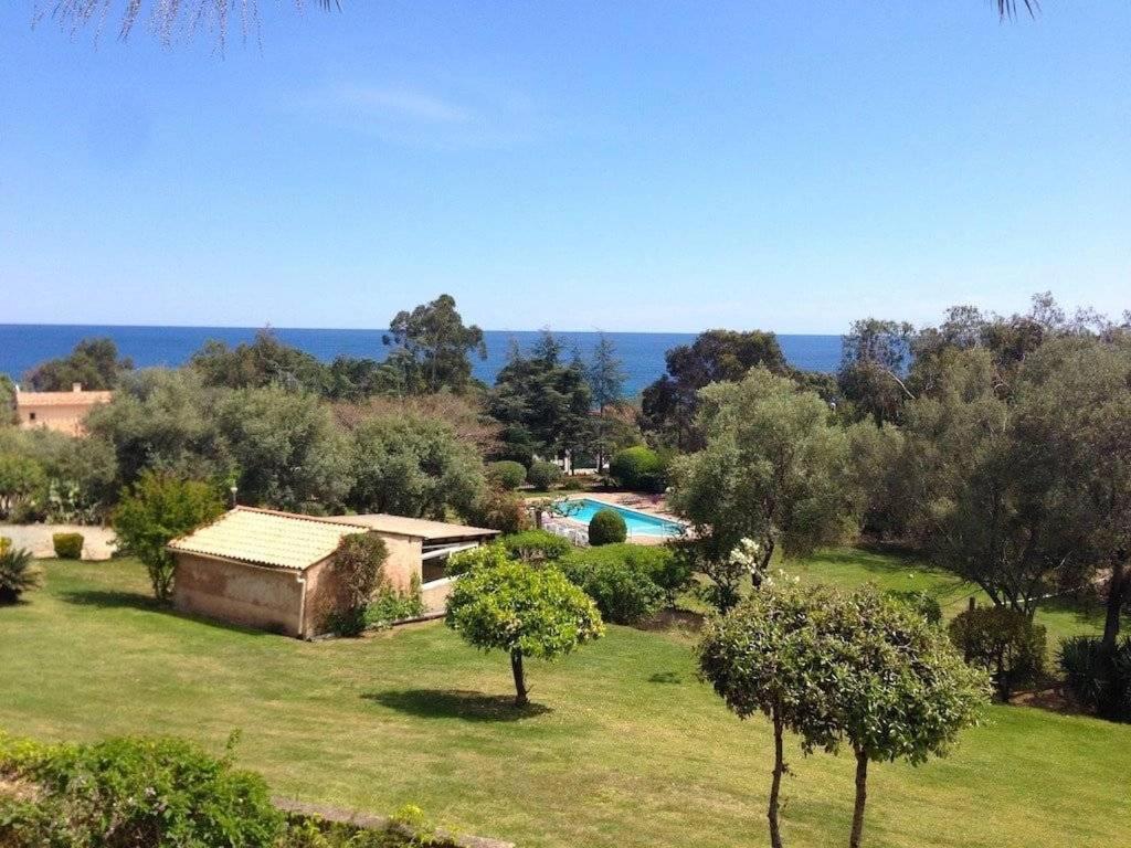 Solenzara- 5 Personnes Vue Dans Avec Piscine Apartment