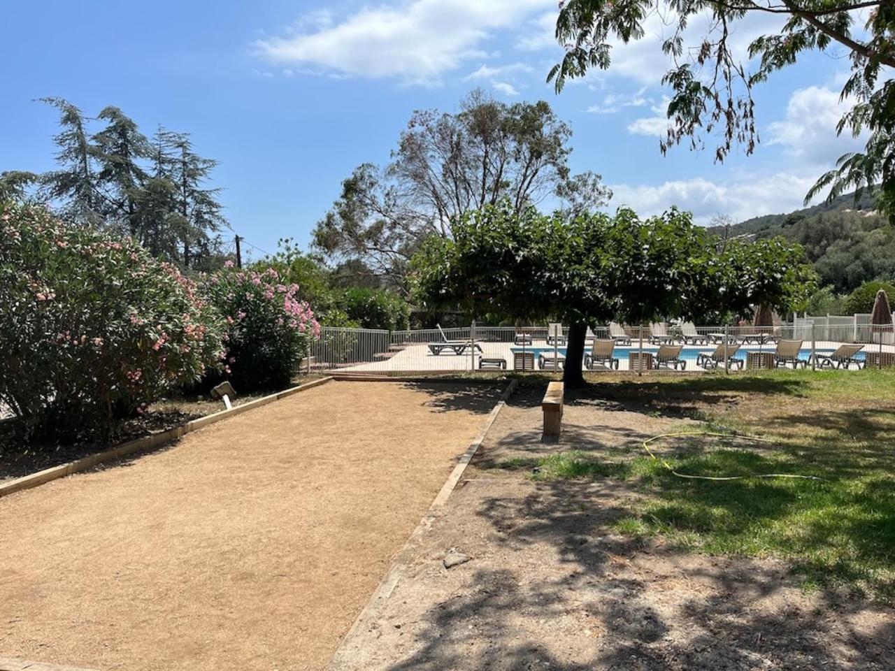 Apartment Solenzara- 5 Personnes Vue Dans Avec Piscine *